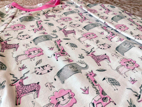 деская пижама с животными котмаркот.jpg